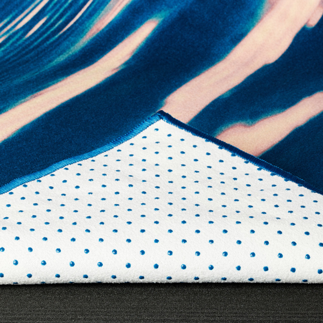 yogitoes towel waves
