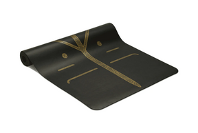 Yoga mat with non-slip grip and shimmering gold alignment system - Liforme Black & Gold Yoga Mat